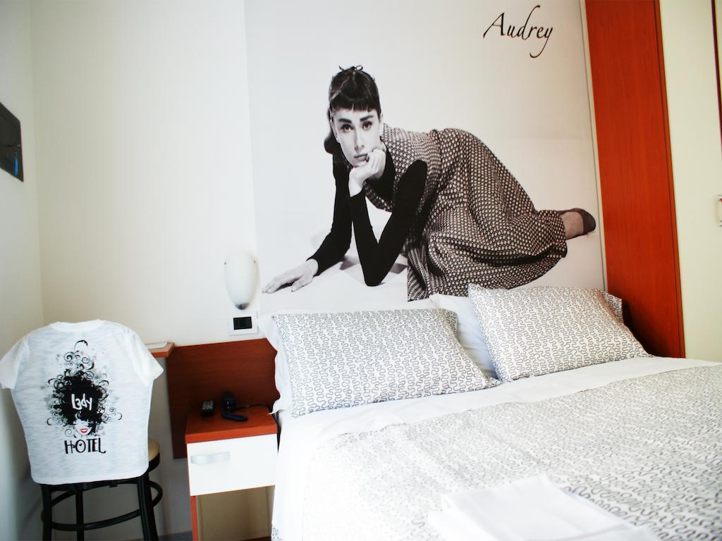Hotel Lady Rimini Exterior photo
