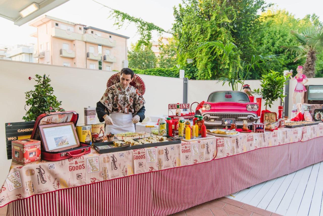 Hotel Lady Rimini Exterior photo